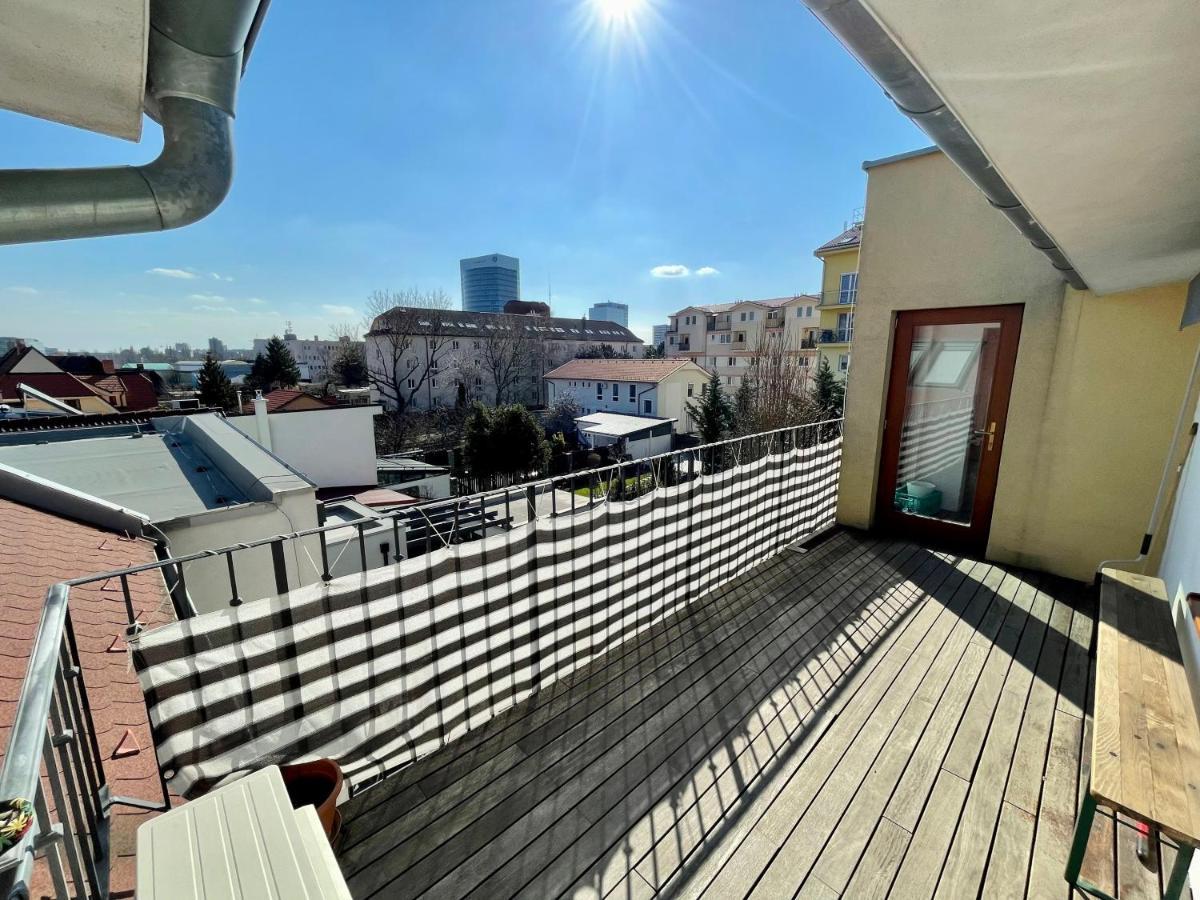 Beautiful And Romantic Penthouse With Two Terraces Bratislava Eksteriør billede