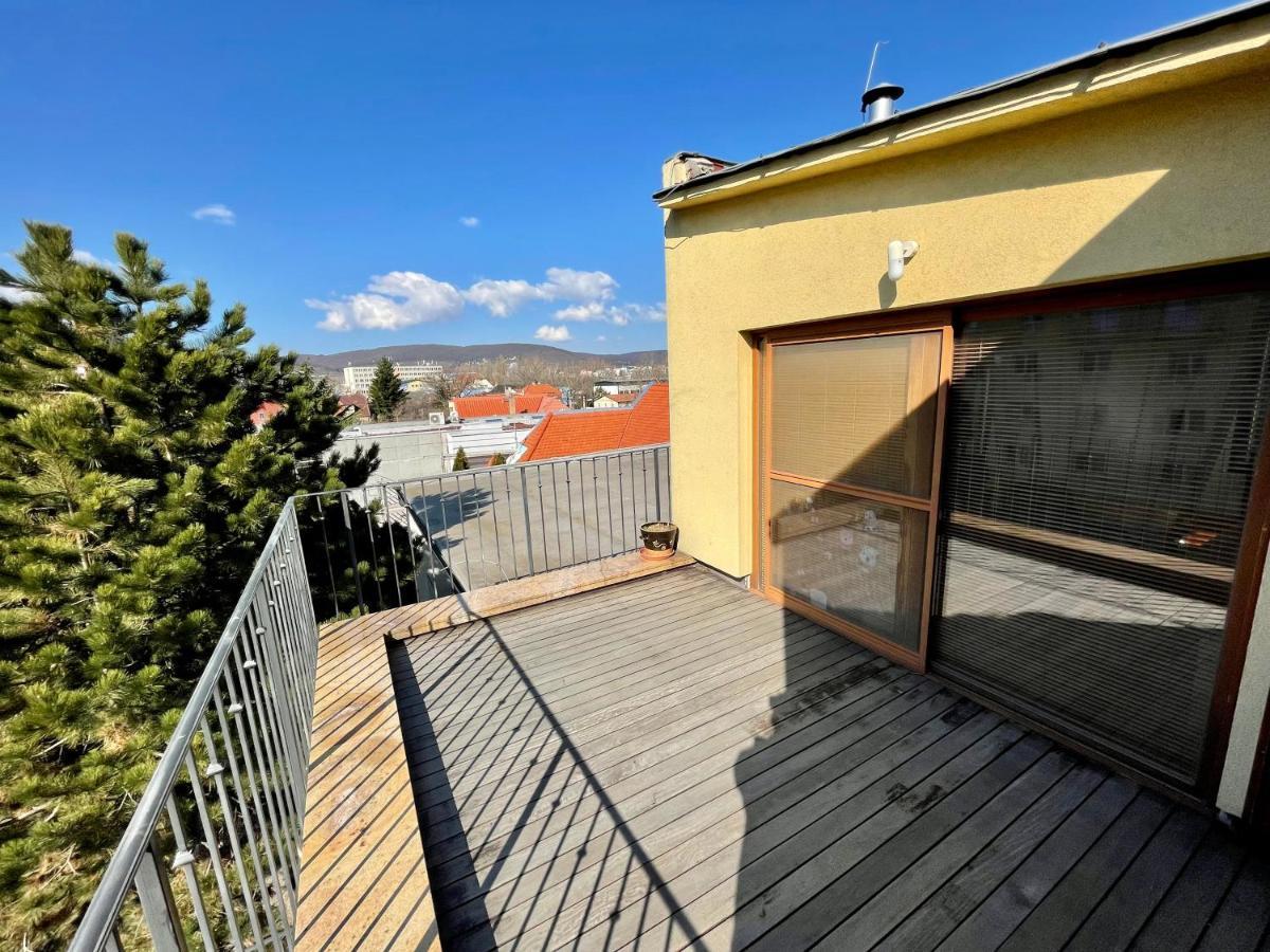 Beautiful And Romantic Penthouse With Two Terraces Bratislava Eksteriør billede