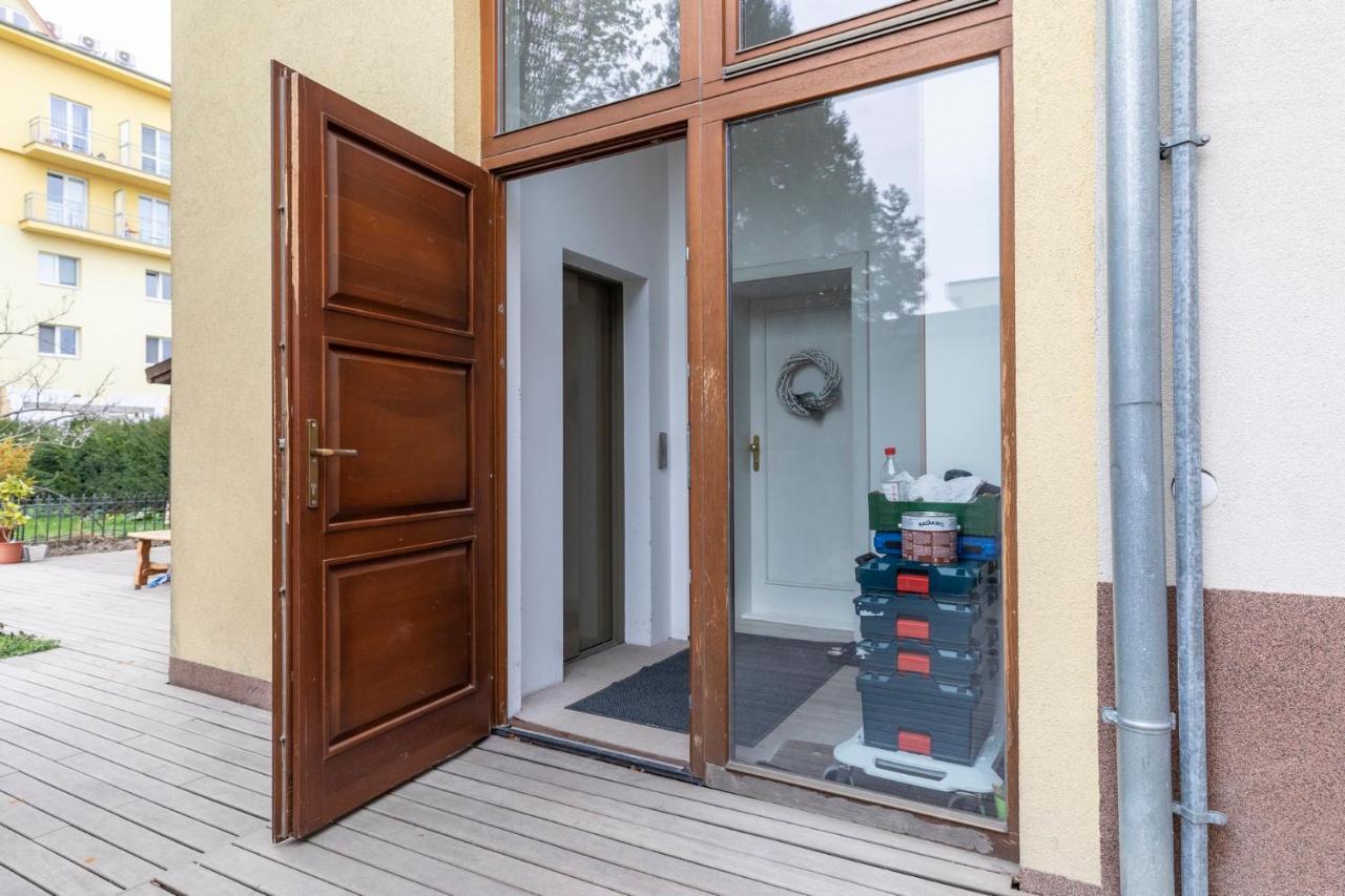 Beautiful And Romantic Penthouse With Two Terraces Bratislava Eksteriør billede
